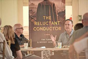 Richard Morais in conversation with Tim Turner at a past Milford Readers and Writers Festival.