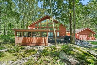 Updated modern chalet with lake access and more