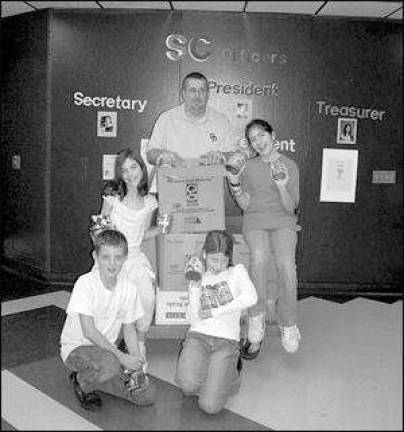 Student food drive aids shelter