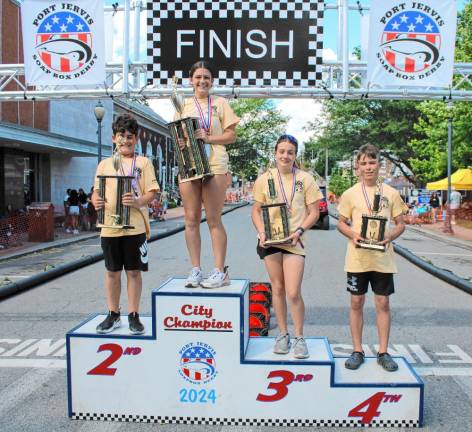 The Super Stock champs: Robert Donato, Giada Donado, Evalina Kraycer, and Mason Mastro.