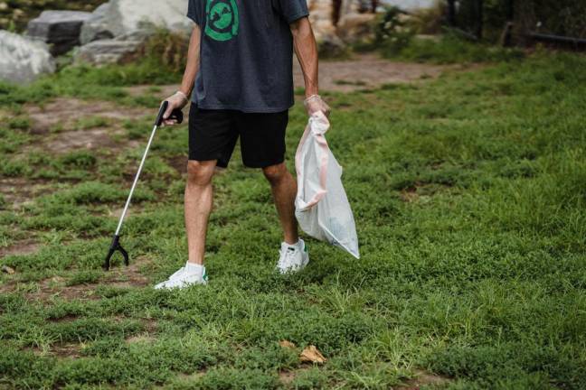 Volunteers wanted for Log Tavern Road cleanup