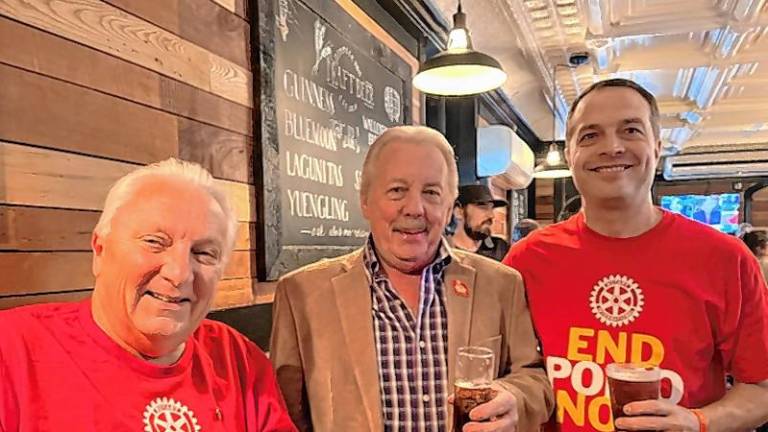 L-R: Rotary members Ernie Olsen and Allan Schatz, and Rotary President Shaun Burger.